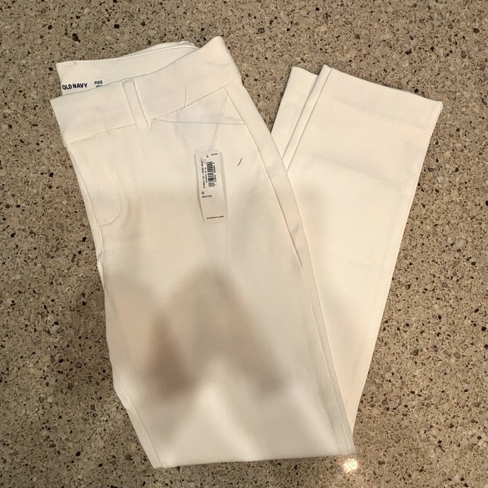 NWT White Old Navy Pixie Pant, Size 0P